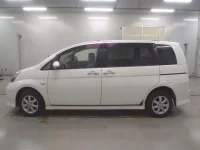 Toyota ISIS лот № 10254 оценка 3.5  с аукциона в Японии 3