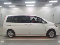 Toyota ISIS лот № 10256 оценка 3  с аукциона в Японии 2