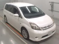 Toyota ISIS лот № 10256 оценка 3  с аукциона в Японии 4