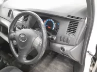 Toyota ISIS лот № 10256 оценка 3  с аукциона в Японии 6