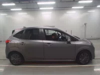 Nissan NOTE лот № 30001 оценка 4  с аукциона в Японии 2