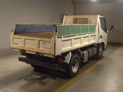 Toyota DYNA  с аукциона в Японии