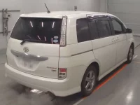 Toyota ISIS лот № 10271 оценка 3.5  с аукциона в Японии 1