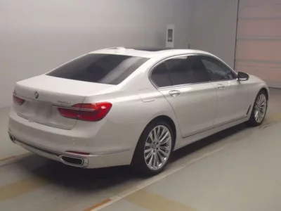 BMW 7-Series  с аукциона в Японии