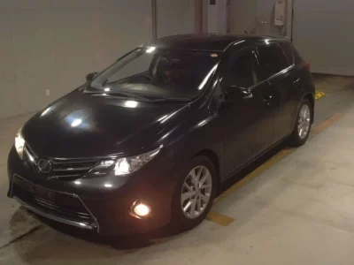 Toyota AURIS  с аукциона в Японии