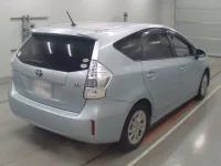 Toyota PRIUS ALPHA лот № 30016 оценка 3.5  с аукциона в Японии 1