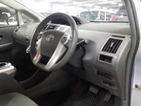 Toyota PRIUS ALPHA лот № 30016 оценка 3.5  с аукциона в Японии 6