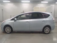 Toyota PRIUS ALPHA лот № 30016 оценка 3.5  с аукциона в Японии 3