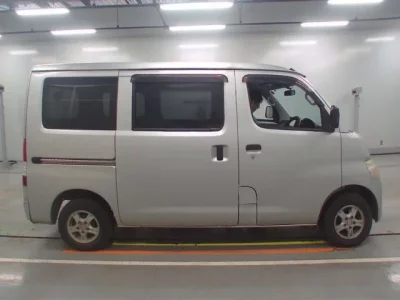 Toyota LITE ACE VAN  с аукциона в Японии