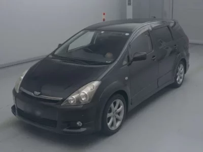 Toyota WISH  с аукциона в Японии