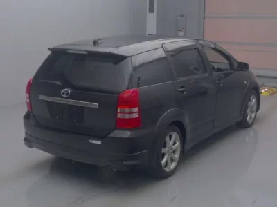 Toyota WISH  с аукциона в Японии