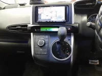 Toyota WISH лот № 30024 оценка 4  с аукциона в Японии 8