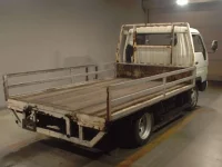 Toyota DYNA лот № 63525 оценка 3  с аукциона в Японии 1