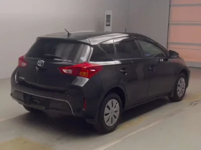 Toyota AURIS  с аукциона в Японии