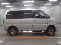 Mitsubishi DELICA лот № 10318 оценка 3  с аукциона в Японии 2