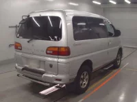 Mitsubishi DELICA лот № 10318 оценка 3  с аукциона в Японии 1