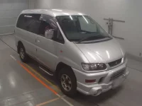 Mitsubishi DELICA лот № 10318 оценка 3  с аукциона в Японии 4