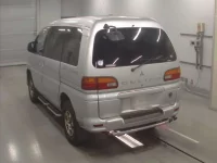 Mitsubishi DELICA лот № 10318 оценка 3  с аукциона в Японии 5