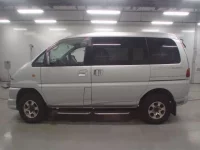 Mitsubishi DELICA лот № 10318 оценка 3  с аукциона в Японии 3