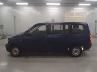 Toyota SUCCEED лот № 10320 оценка 3  с аукциона в Японии 3