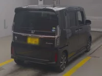 Honda N BOX лот № 3082 оценка 3.5  с аукциона в Японии 1