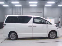 Toyota VELLFIRE лот № 30056 оценка 4  с аукциона в Японии 2