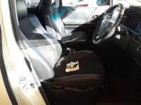 Toyota VELLFIRE лот № 30056 оценка 4  с аукциона в Японии 7