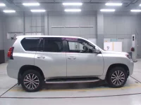 Toyota LAND CRUISER PRADO лот № 30060 оценка 3.5  с аукциона в Японии 2