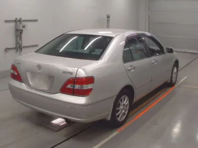 Toyota BREVIS  с аукциона в Японии