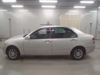 Toyota BREVIS  с аукциона в Японии