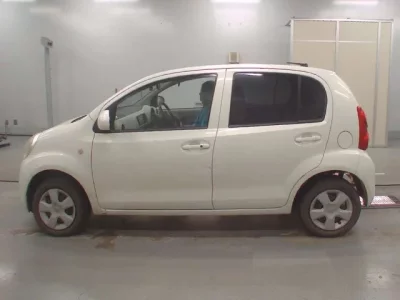 Toyota PASSO  с аукциона в Японии