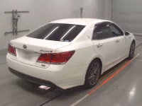 Toyota CROWN лот № 30048 оценка 4  с аукциона в Японии 1