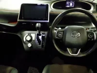 Toyota SIENTA лот № 3052 оценка 4  с аукциона в Японии 2