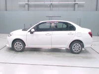 Toyota COROLLA AXIO лот № 30072 оценка 4  с аукциона в Японии 3