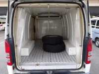 Toyota HIACE VAN лот № 30071 оценка 3.5  с аукциона в Японии 9