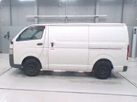 Toyota HIACE VAN лот № 30071 оценка 3.5  с аукциона в Японии 3