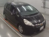 Honda FIT лот № 10355 оценка 3  с аукциона в Японии 4