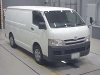 Toyota HIACE VAN лот № 30073 оценка 3.5  с аукциона в Японии 4