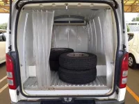 Toyota HIACE VAN лот № 30073 оценка 3.5  с аукциона в Японии 9