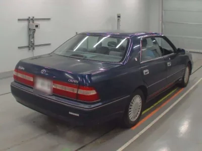 Toyota CROWN  с аукциона в Японии