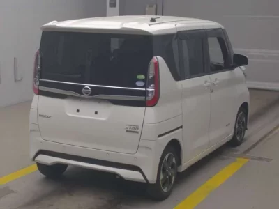 Nissan ROOX  с аукциона в Японии