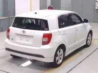 Toyota IST лот № 30077 оценка 3.5  с аукциона в Японии 1