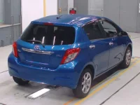 Toyota VITZ лот № 30078 оценка 3.5  с аукциона в Японии 1
