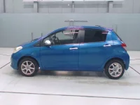 Toyota VITZ лот № 30078 оценка 3.5  с аукциона в Японии 3