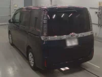 Toyota VOXY лот № 30057 оценка 4  с аукциона в Японии 5