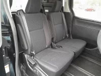 Toyota VOXY лот № 30057 оценка 4  с аукциона в Японии 9