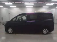Toyota VOXY лот № 30057 оценка 4  с аукциона в Японии 3