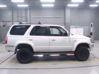 Toyota HILUX SURF лот № 30085 оценка 3.5  с аукциона в Японии 2