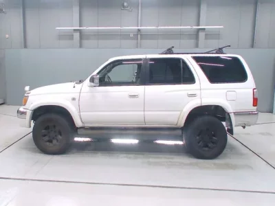 Toyota HILUX SURF  с аукциона в Японии