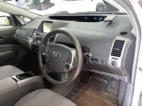 Toyota PRIUS лот № 30066 оценка 3.5  с аукциона в Японии 6